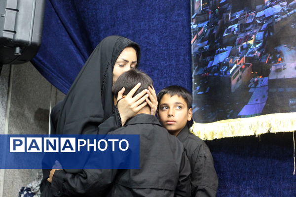 راه را باز نمایید...محرم آمد