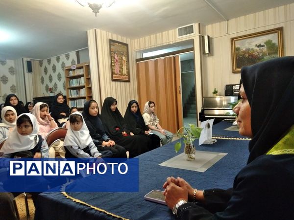 آموزش مقدماتی خبرنگاری در کانون ١۵ خرداد ناحیه ٣ آغاز شد