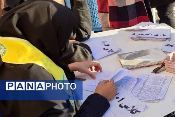 طرح دیدار و ارائه کارنامه هشدار در دبیرستان مهر نیشابور