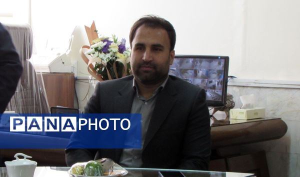 بازدید رئیس سمپاد خراسان رضوی از دبیرستان فرزانگان نیشابور