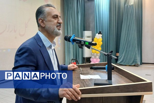 اعزام دانش‌آموزان دختر مدارس کهریزک به اردوی راهیان نور