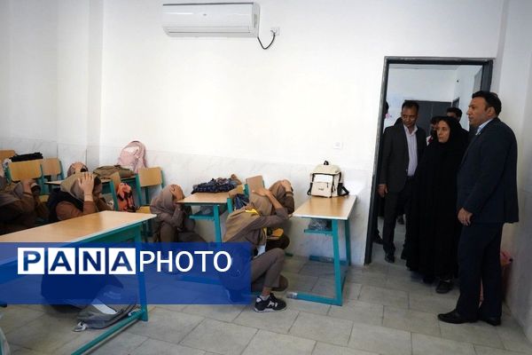 مانور زلزله و ایمنی در شهرستان حاجی‌آباد 