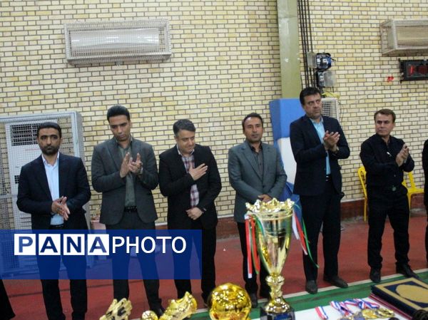 تیم فوتسال دانش‌آموزان دختر شهرستان دشتی قهرمان استان بوشهر
