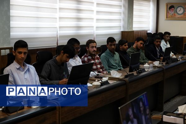 دیدار معاون پرورشی و فرهنگی وزارت آموزش‌وپرورش با نمایندگان پسر تشکل‌های دانش‌آموزی شیراز