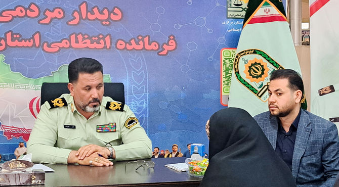 میز خدمت فرماندهی انتظامی استان مرکزی؛ پل ارتباطی بین مردم و پلیس در هفته انتظامی