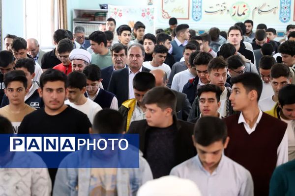 آیین نواخته شدن زنگ نماز در مدارس آذربایجان شرقی با حضور معاون آموزش متوسطه وزارت آموزش و پرورش