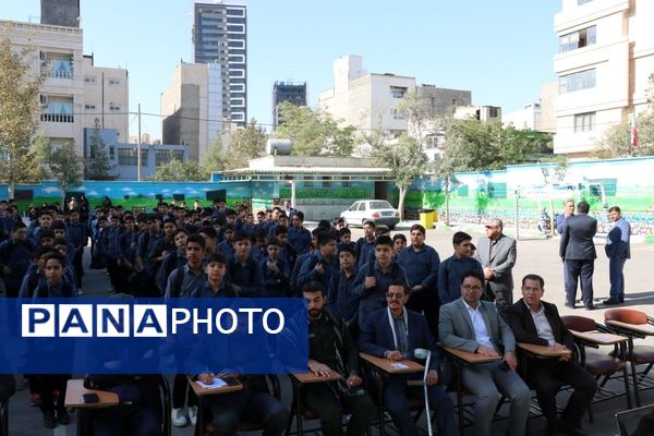 آیین بازگشایی مدارس و نواختن زنگ مهر ایثار و شهادت در ناحیه ۶ مشهد 