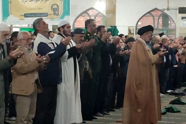 برپایی نماز پرفیض عید فطر در مصلی قائمشهر/فیلم