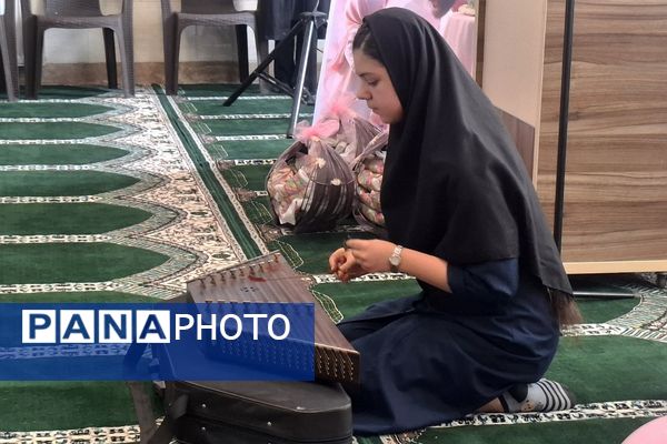  جشن پدر و دختری در دبستان مالک اشتر ملارد در دهه کرامت پیوند مهر را طنین انداز کرد 