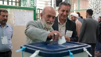 چهاردهمین دوره انتخابات ریاست‌جمهوری با حضور پرشور مسئولان و مردم در شهرستان فیروزکوه