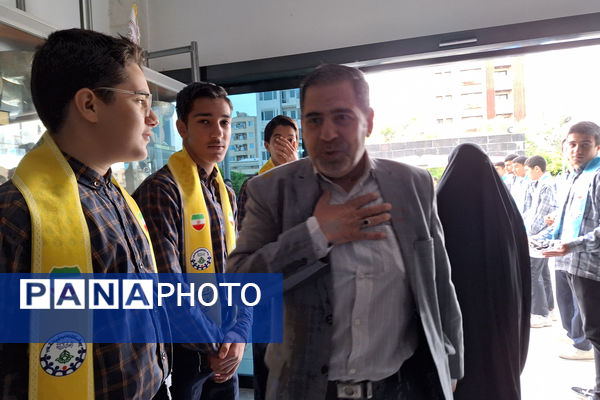 سنگ‌تمام دانش‌آموزان پیشتاز و خبرنگاران پانا برای فرهنگیان