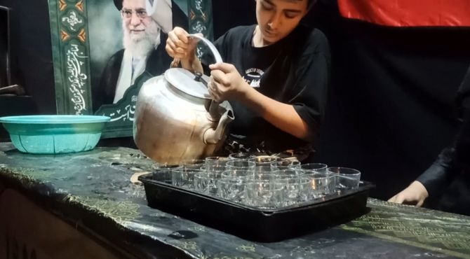 پناه در سایه‌ خیمه‌ها روایتی از حضور مردم در دهه دوم محرم