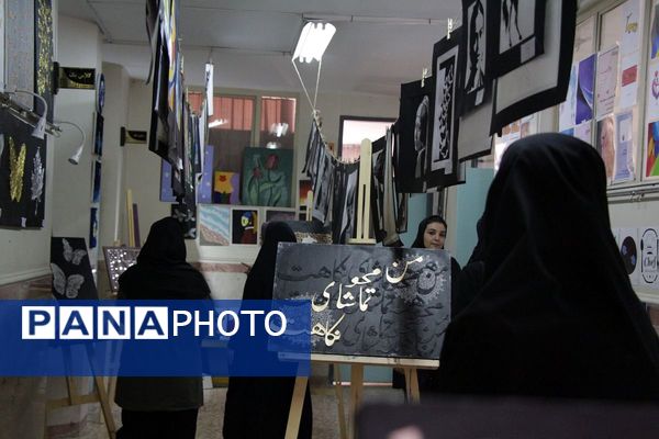 جشنواره هفته مشاغل در هنرستان تقوی پیشگان بهارستان۲