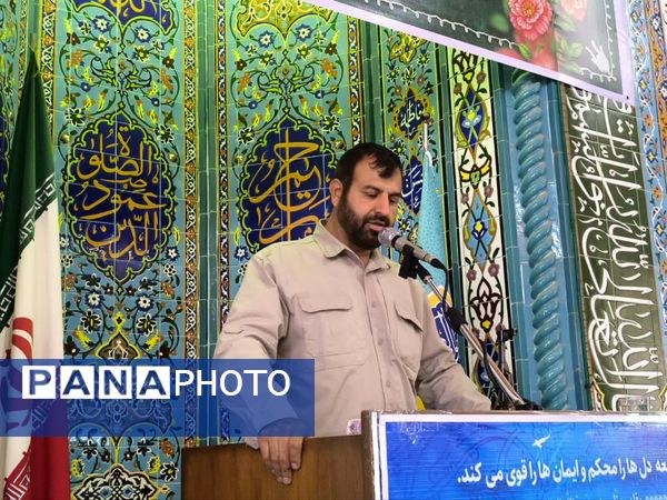 پیوند دل‌های مؤمن در صفوف نماز جمعه بندرترکمن