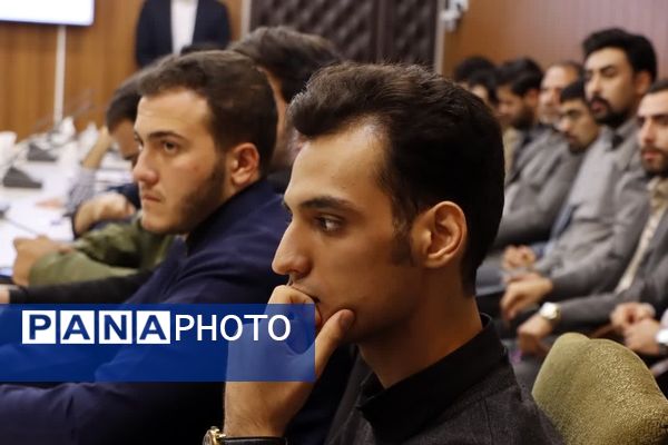 نشست صمیمی شورای عالی استان‌ها با نمایندگان مجمع دانشجویی