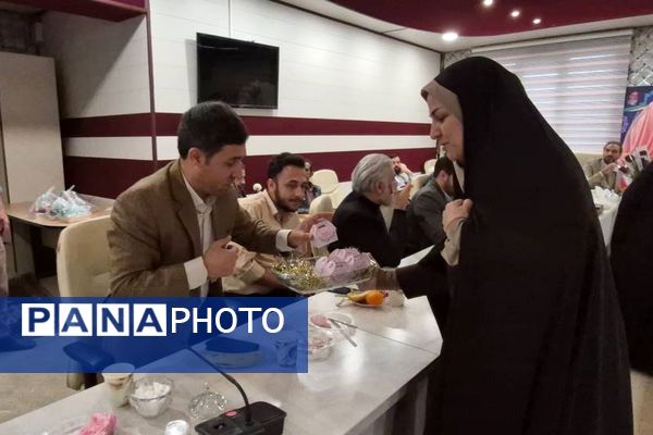 تقدیر از بانوان شاغل در اداره آموزش و پرورش کهریزک 