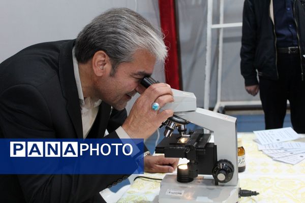 گرامیداشت روز آزمایشگاه در دبیرستان دخترانه شاهد غرویان وکیلی (۲۲)