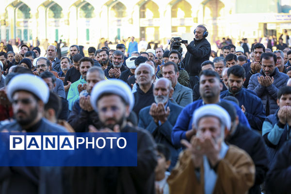 اقامه نماز طلب باران در مسجد مقدس جمکران