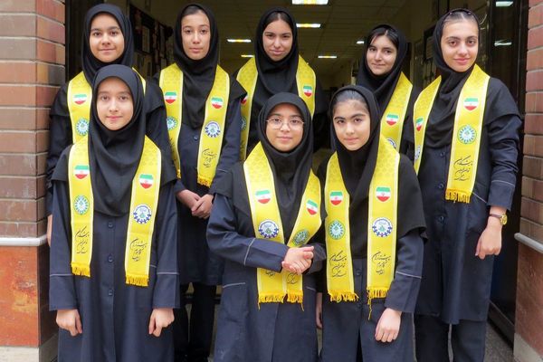 مراسم هفته پژوهش در دبیرستان بانو عفت آهنگری شهرری