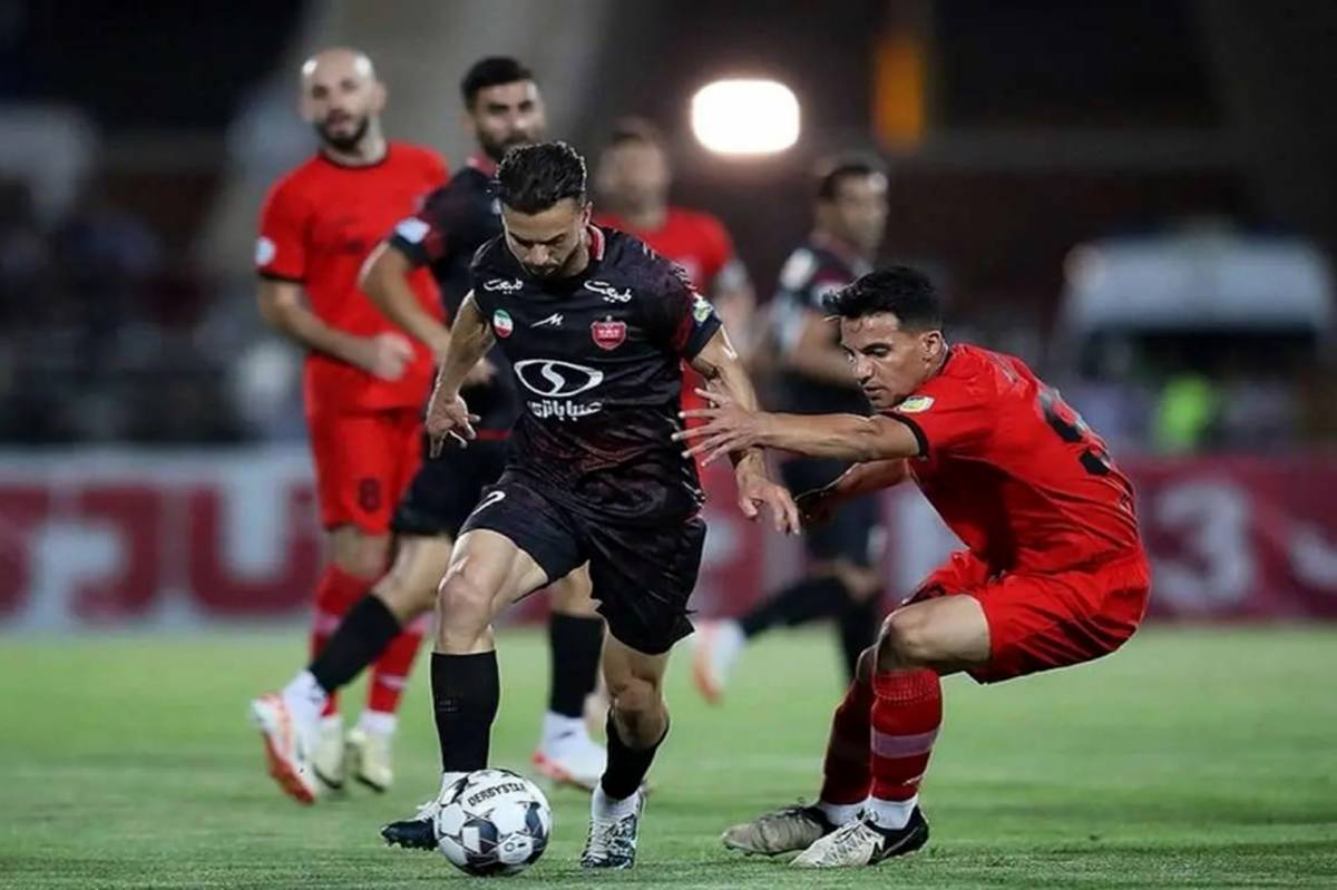 بازگشت شور هواداران به یادگار امام؛ تراکتور و پرسپولیس با تماشاگر شد