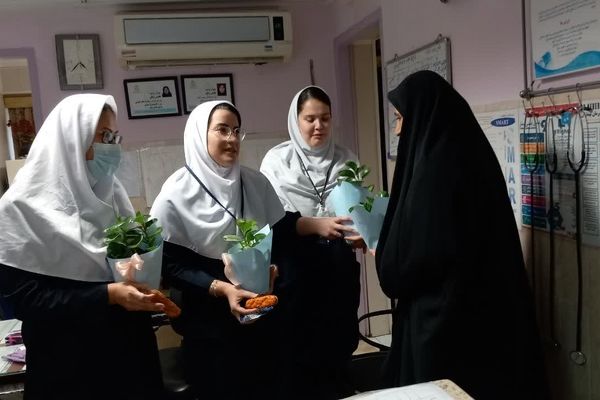 تقدیر از درمانگران سفیدپوش