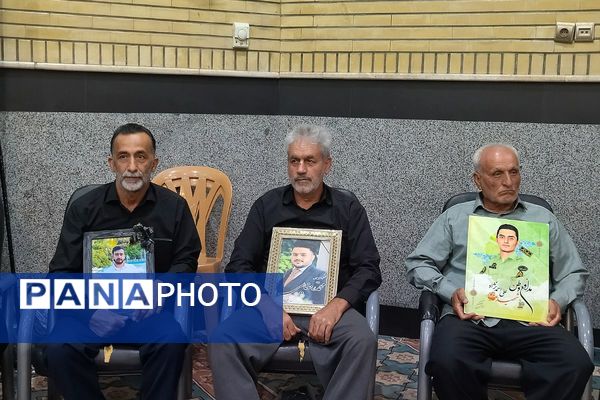 مراسم تشییع پیکر پاک شهید اکبر عنایتی در گلزار شهدای ملارد