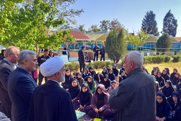 بازدید نماینده مجلس خبرگان رهبری از اردوی تمشک در آذربایجان غربی