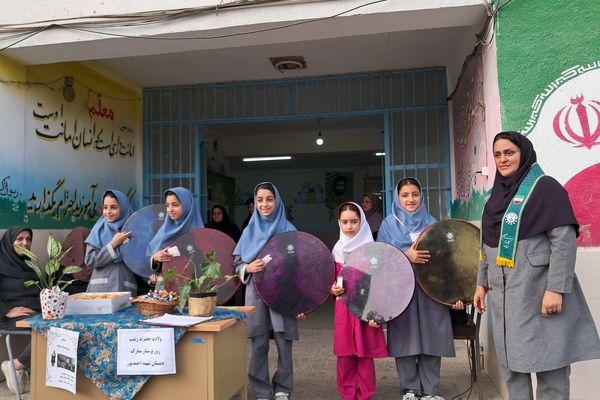 جشن میلاد حضرت زینب(س) در دبستان شهید احمدپور قائمشهر