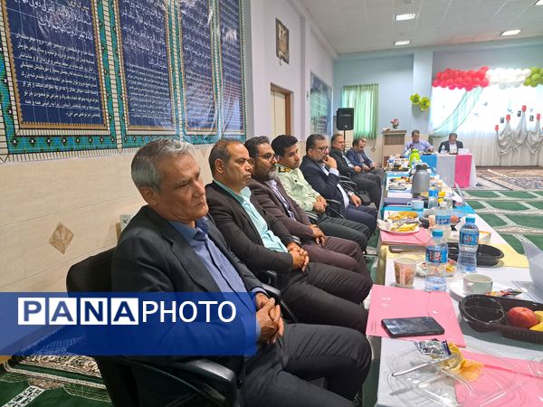 جلسه شورای آموزش و پرورش شهرستان ملارد در مدرسه مالک اشتر روستای قپچاق صفادشت