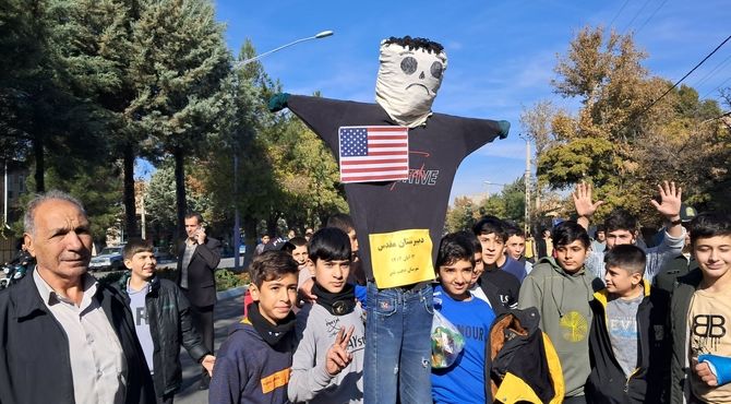 حضوری از جنس دانش‌آموزی در عجب شیر