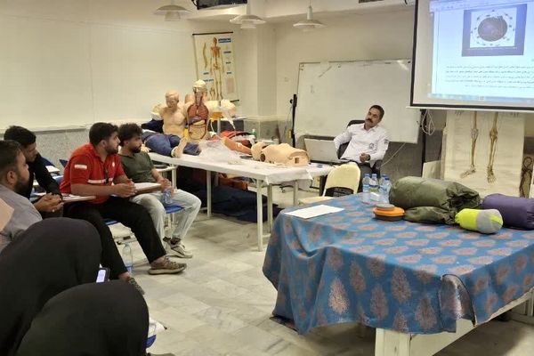 برگزاری دوره تخصصی پیمایش و ناوبری در عملیات‌های امداد و نجات در بم