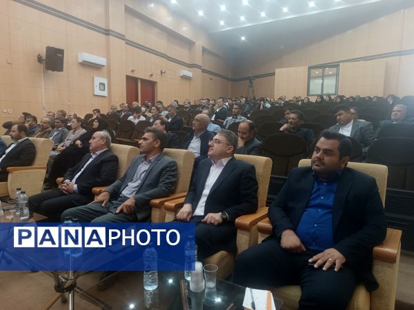همایش و کارگاه های تبیین نهضت توسعه فضاهای آموزش و پرورش خراسان رضوی در نیشابور
