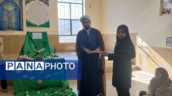 محفل انس‌ با قرآن آموزشگاه فاطمة الزهرا و فجر شهرستان هوراند با عطر مهدوی