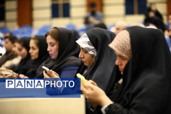 نشست خبری استاندار همدان با اصحاب رسانه