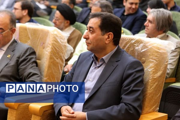 آیین کلنگ‌زنی ۱۶ مدرسه خیرساز در کاشان؛ مشارکت مردمی، حمایت دولتی