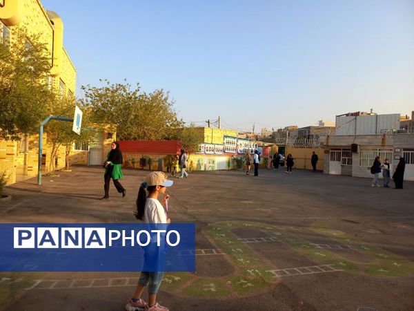 برگزاری انتخابات انجمن اولیا و مربیان در دبستان دخترانه معلم یزد