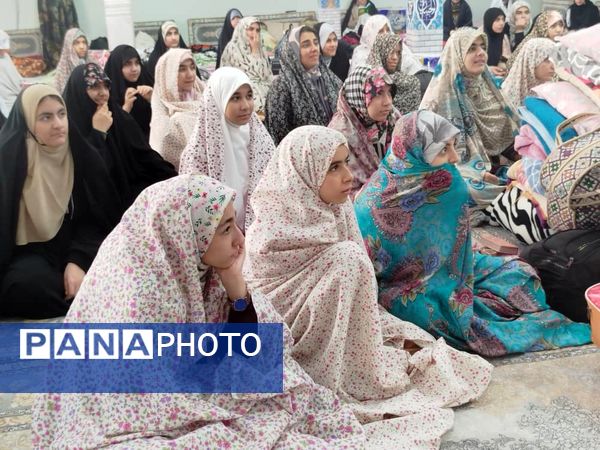 آینه‌های نور: لحظاتی سرشار از صمیمیت و گفتگو در اعتکاف دانش‌آموزی