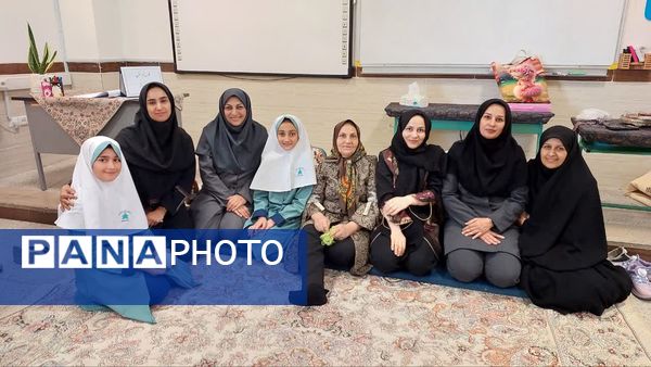 جشنی خاص در مدرسه شاهد نیک اندیشان یزد
