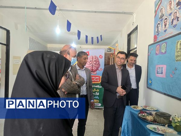 گرامیداشت هفته بهداشت و روان در دبیرستان مرحوم میری خلیل آباد 