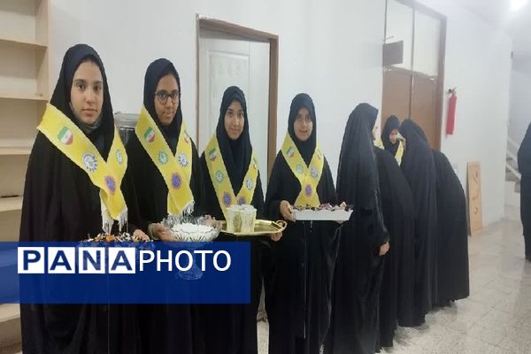 اولین جلسه ارتباط بین خانه و مدرسه در دبیرستان شاهد تکتم 