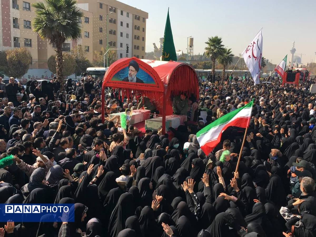 اجتماع بزرگ عزاداران حضرت زهرا(س) همزمان با تشییع شهیدان گمنام دفاع مقدس