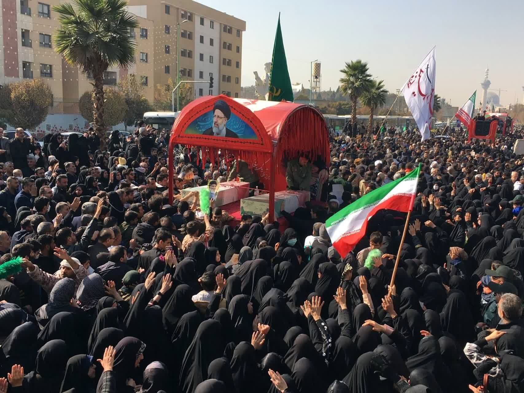 اجتماع بزرگ عزاداران حضرت زهرا(س) همزمان با تشییع شهیدان گمنام دفاع مقدس