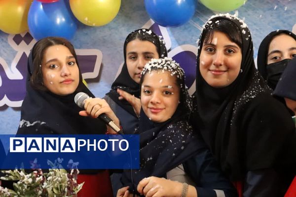ششمین روز اردوی تمشک؛ جشن یلدا در قلب خرم‌آباد با طعم هیجان و دوستی
