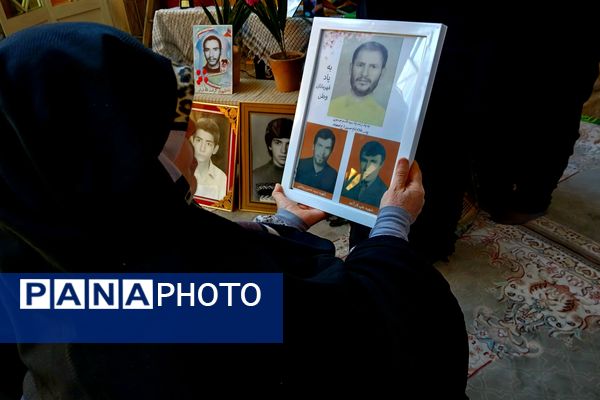 برگزاری محفل انس با قرآن و تجلیل از خانواده‌ شهدا
