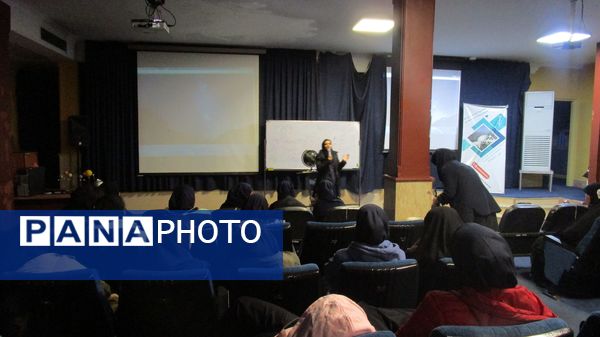 برگزاری اردوی دانش‌آموزان شهید کلانتری از رصدخانه عظیمیه در کرج 