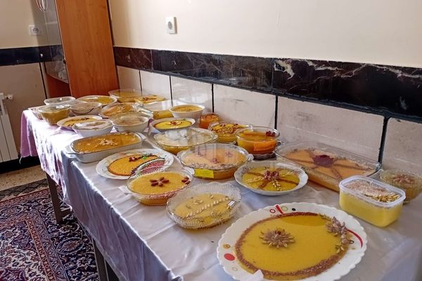 جشنواره شله زرد به مناسبت هفته بهداشت روان در مدرسه مادرمهربان خلیل آباد