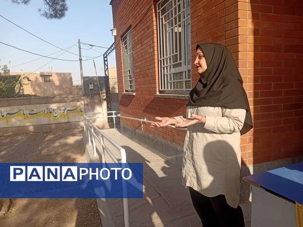 کارگاه آموزش فریادهای شادی و نغمه‌های آوایی در مدرسه مادر مهربان خلیل آباد