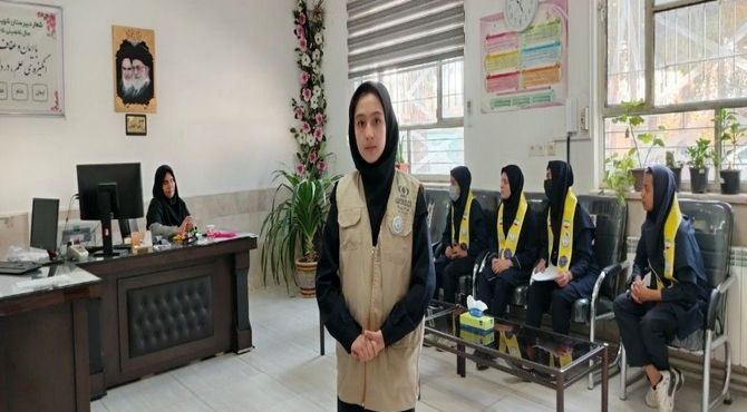 اولین جلسه شورای دانش آموزی در دبیرستان شهید مجید دهنوی  نیشابور