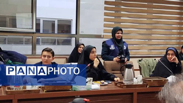 نشست مشورتی و گفت‌و‌گوی بین نسلی معاون سیاسی و اجتماعی استاندار آذربایجان شرقی