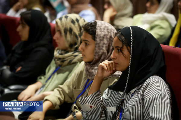 آیین تقدیر از پذیرفته‌شدگان سمپاد مناطق هدف بنیاد علوی